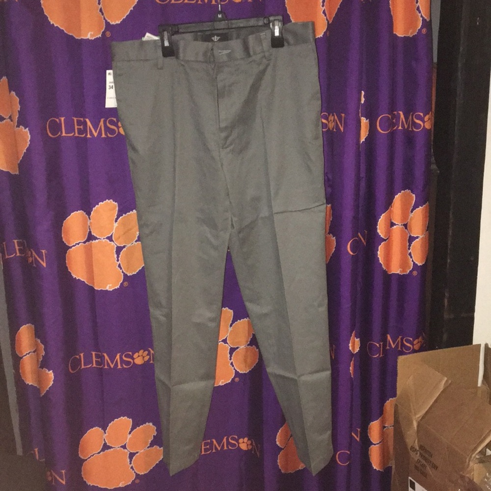 Dockers khaki grey straight fit no wrinkle pants